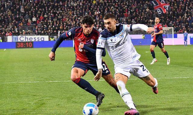 在赛后报道 在赛后报道