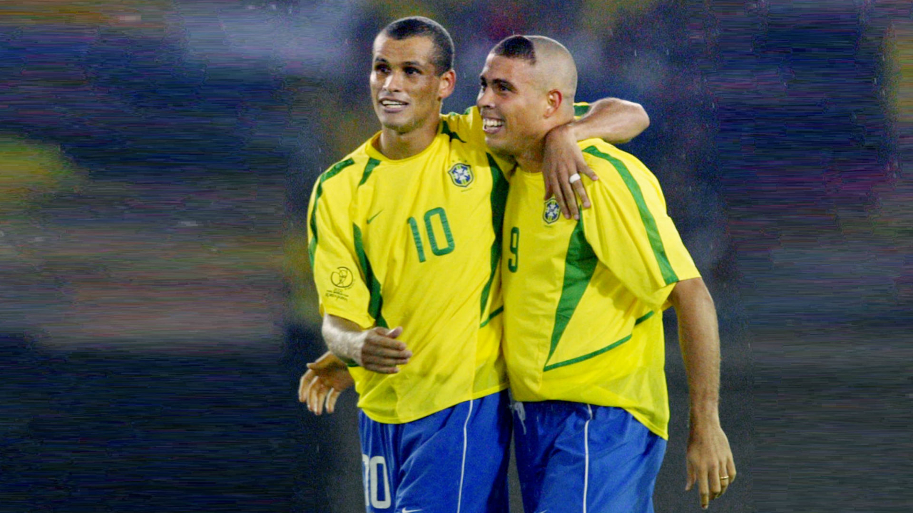 法国足协持 法国足协持