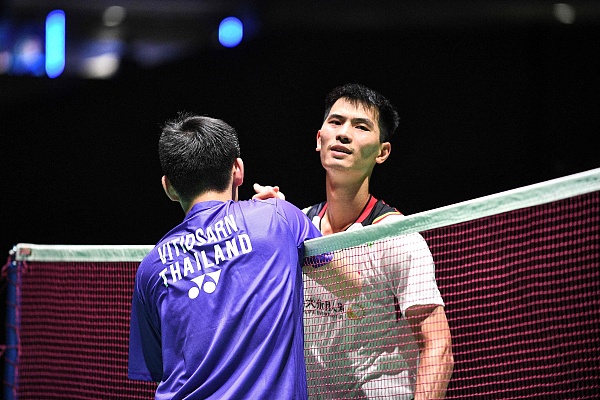 通过开展足 通过开展足